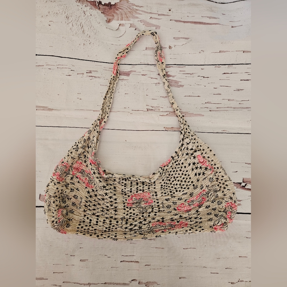 Free People Women's Pink and Black Birds and Floral Beach Shopping Bag - Picture 6 of 7